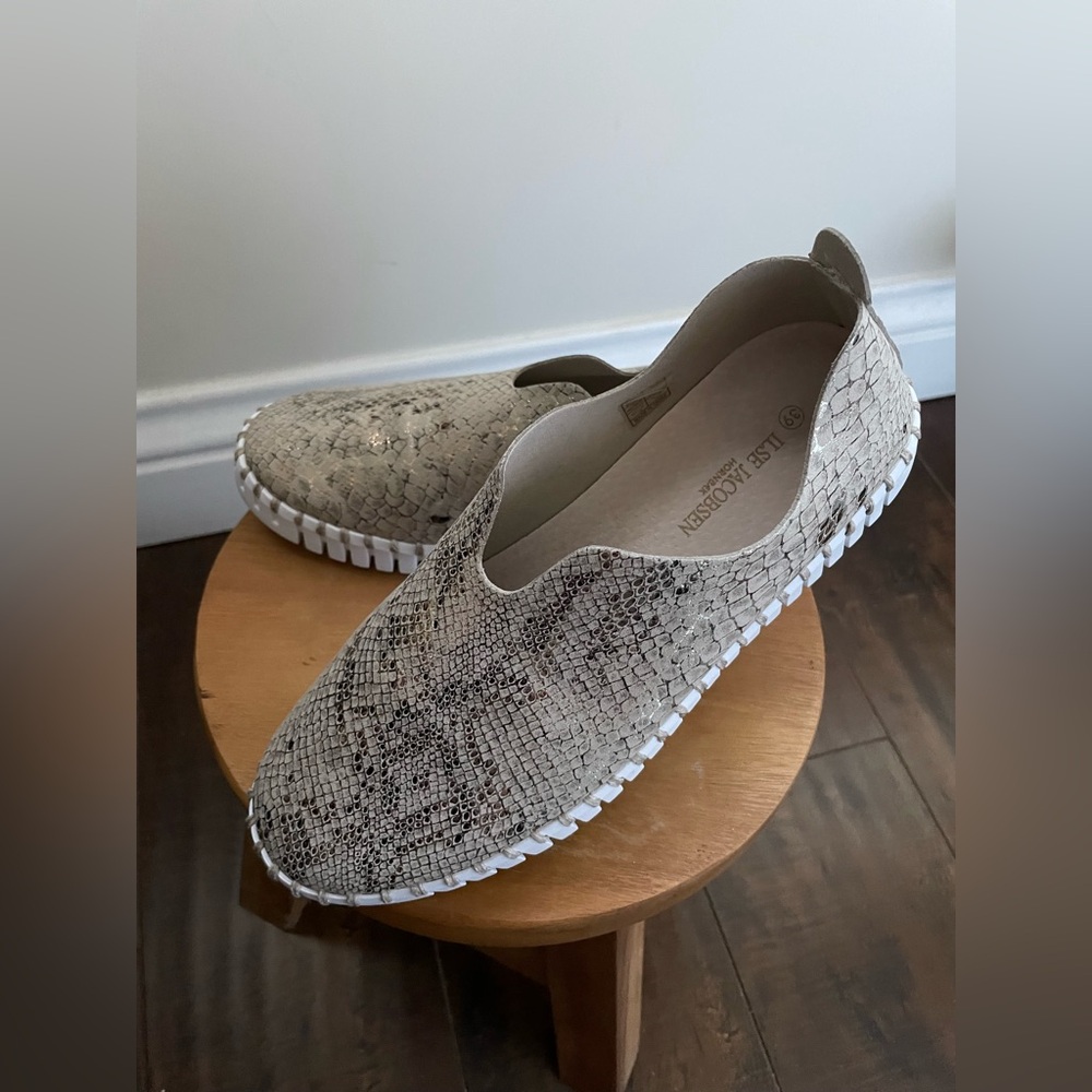 Ilse Jacobsen Beige Snake Print Loafers